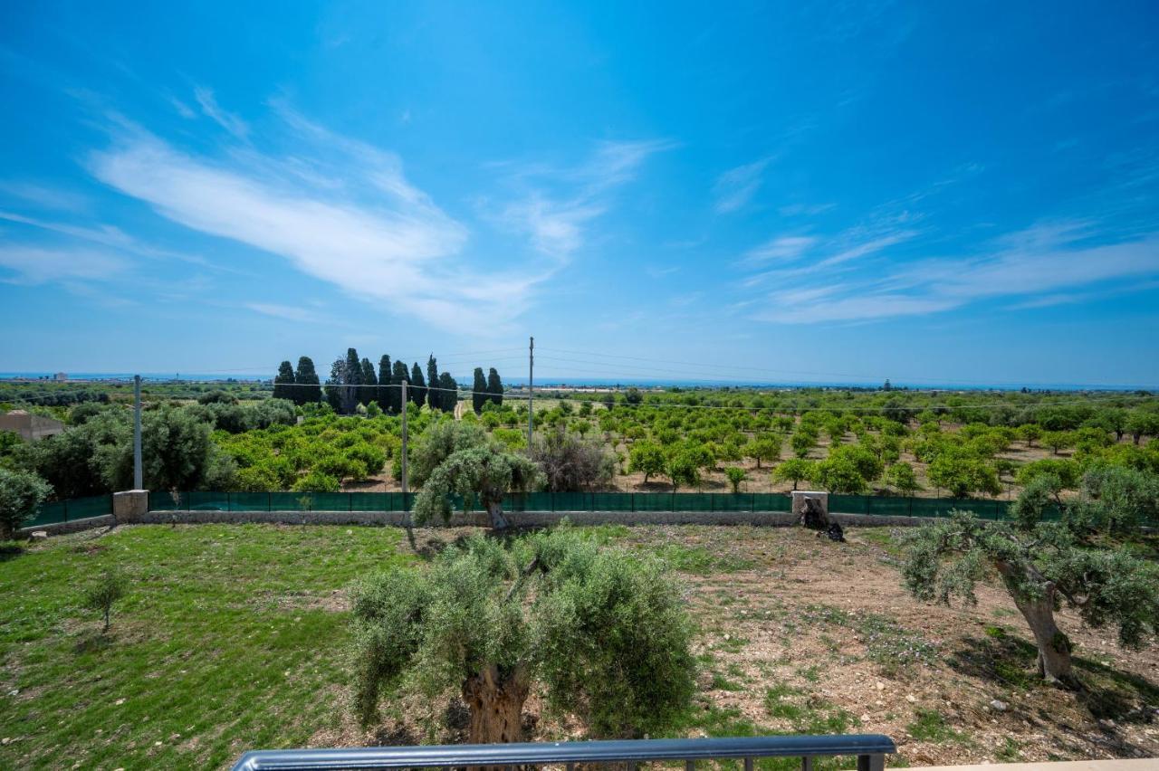 Villa Carmiano Luxury Bedrooms In Avola In The Province Of Syracuse With Spa And Swimming Pool And Wonderful Seaview מראה חיצוני תמונה