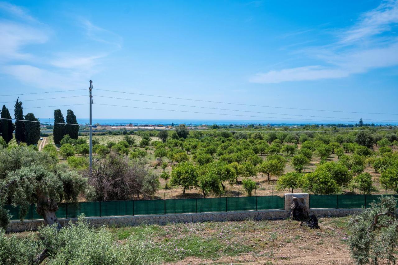 Villa Carmiano Luxury Bedrooms In Avola In The Province Of Syracuse With Spa And Swimming Pool And Wonderful Seaview מראה חיצוני תמונה