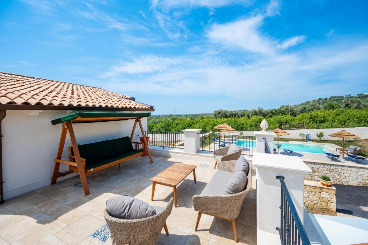 Villa Carmiano Luxury Bedrooms In Avola In The Province Of Syracuse With Spa And Swimming Pool And Wonderful Seaview מראה חיצוני תמונה