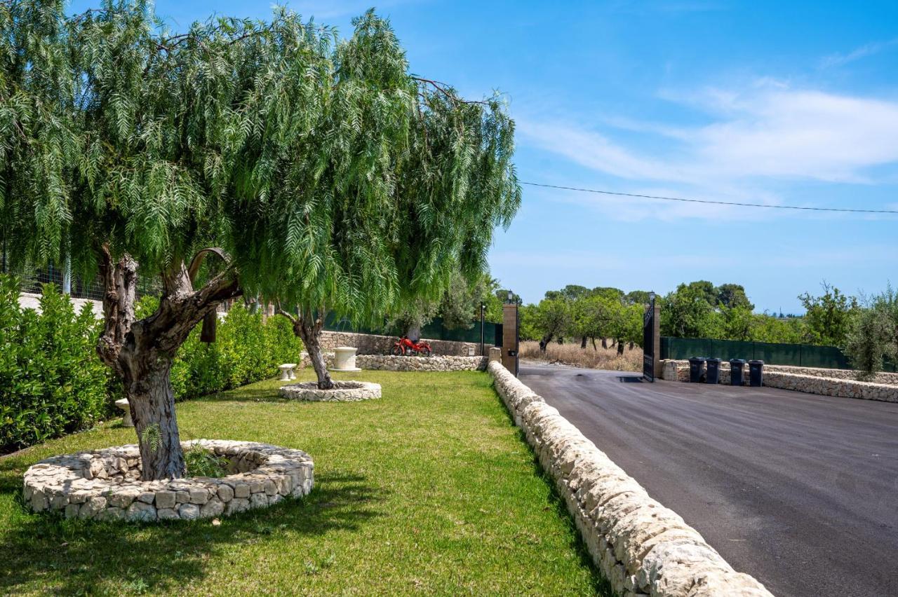 Villa Carmiano Luxury Bedrooms In Avola In The Province Of Syracuse With Spa And Swimming Pool And Wonderful Seaview מראה חיצוני תמונה