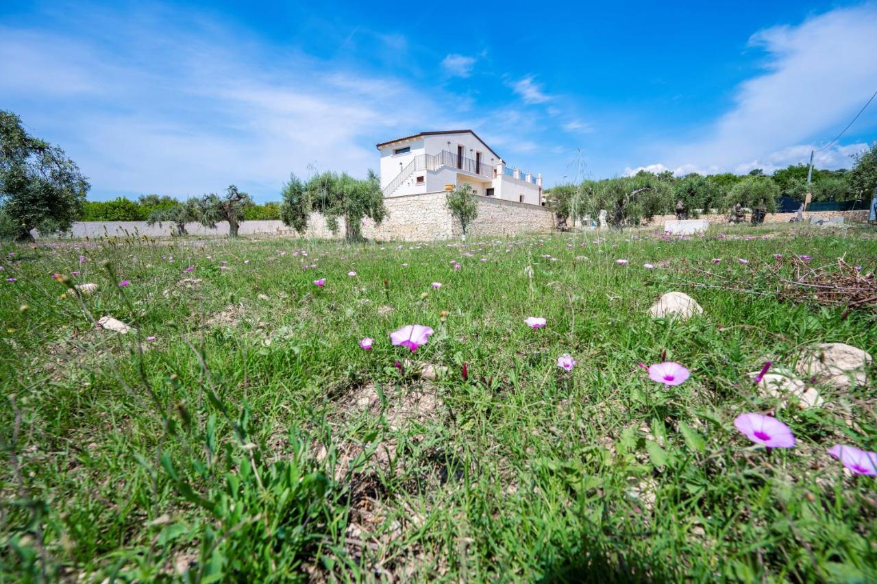 Villa Carmiano Luxury Bedrooms In Avola In The Province Of Syracuse With Spa And Swimming Pool And Wonderful Seaview מראה חיצוני תמונה