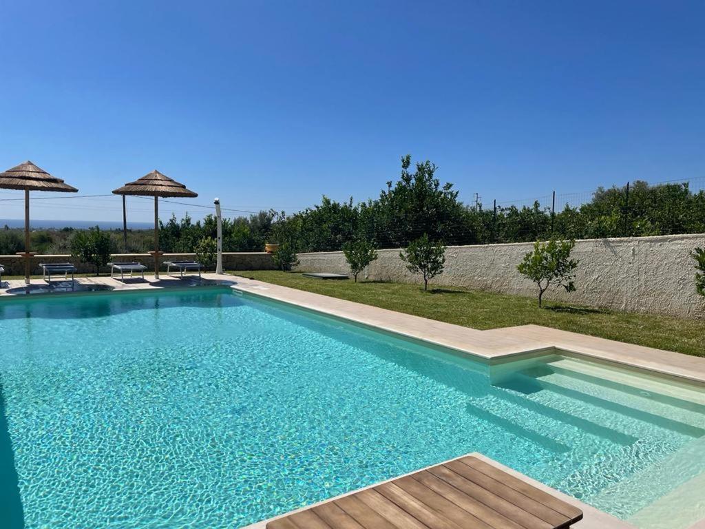 Villa Carmiano Luxury Bedrooms In Avola In The Province Of Syracuse With Spa And Swimming Pool And Wonderful Seaview מראה חיצוני תמונה